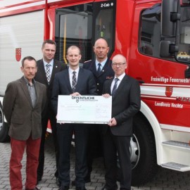 18.03.2015 – Neues HLF 10 der Kreisfeuerwehr des Landkreises Vechta bereitgestellt – Zuschuss der Öffentlichen Landesbrandkasse von 8.000 Euro 18.03.2015 – Neues HLF 10 der Kreisfeuerwehr des Landkreises Vechta bereitgestellt – Zuschuss der Öffentlichen Landesbrandkasse von 8.000 Euro