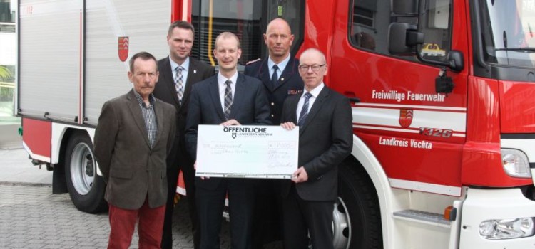 18.03.2015 – Neues HLF 10 der Kreisfeuerwehr des Landkreises Vechta bereitgestellt – Zuschuss der Öffentlichen Landesbrandkasse von 8.000 Euro